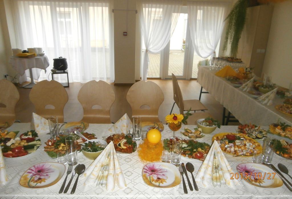 Martas Nams Hotel Вентспилс Екстериор снимка